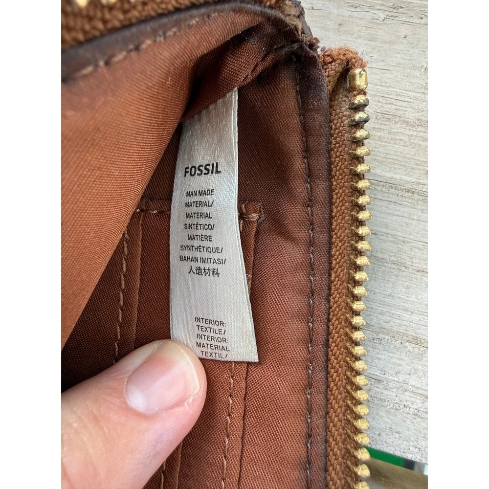 Fossil Logan RFID Zip-Around Clutch Wallet – Key Pattern – Brown Tassel